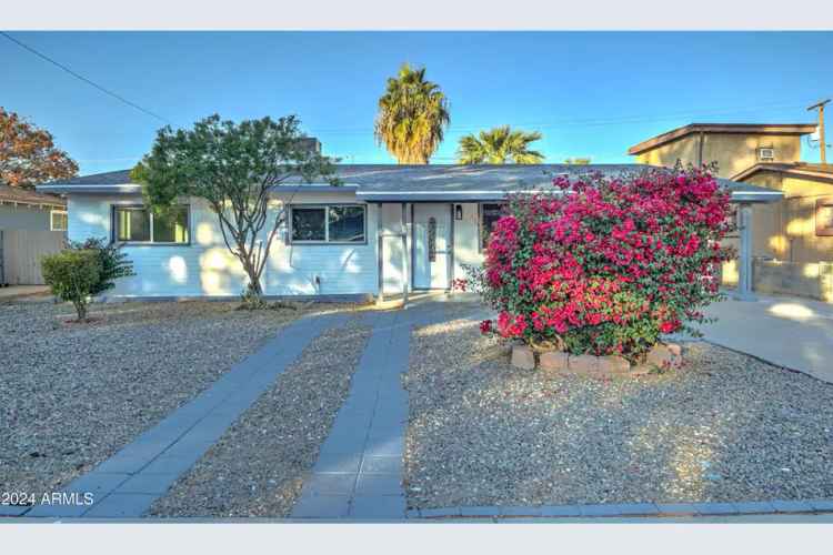 Fully Remodeled 5-Bedroom Home in Phoenix's Melrose District