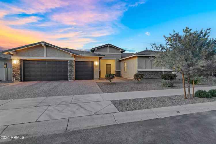 Single Level 4 Bed 3.5 Bath Home with Pool and Putting Green