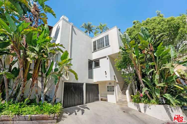 House For Sale , 9315, Lloydcrest Drive, Beverly Hills, California