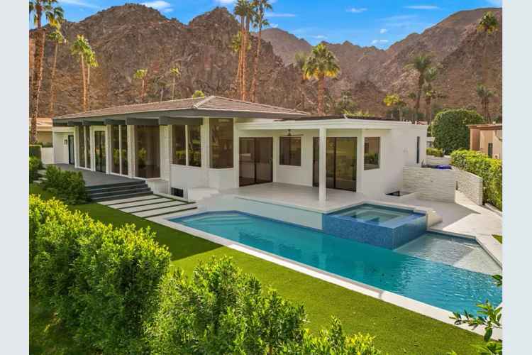 Indian Wells Golf Course Home Remodeled Modern Mountain Views No HOA