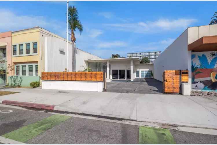 Long Beach Live Work Duplex 1926 sq ft 2 Units Vacant