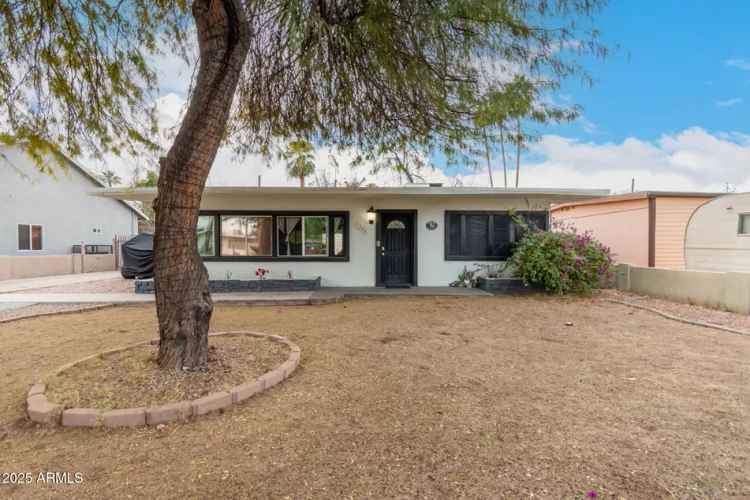 4-Bedroom House with RV Gate, Detached Garage, and Spacious Backyard