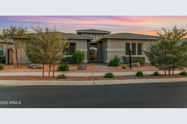 Luxury 4 Bed 4 Bath Home in Queen Creek