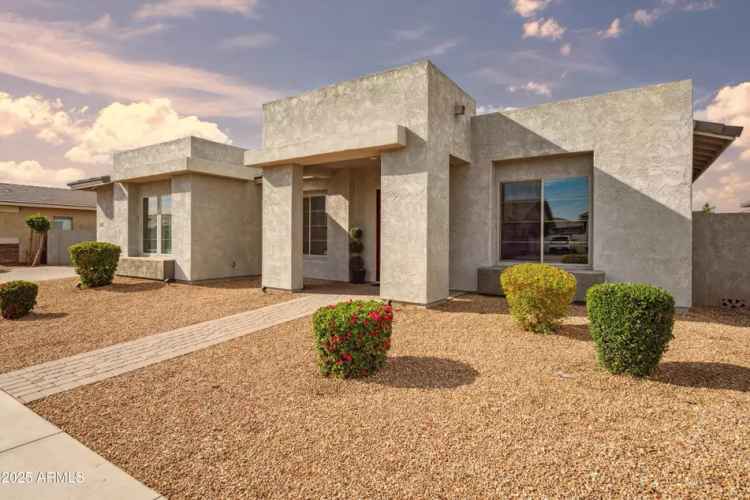 Luxury Home in Meridian Queen Creek: Spacious, Private, Resort-Style Living