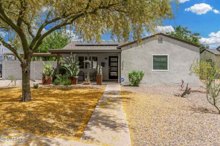 Mid Century Bungalow with Pool Entertainer Backyard Woodlawn Park
