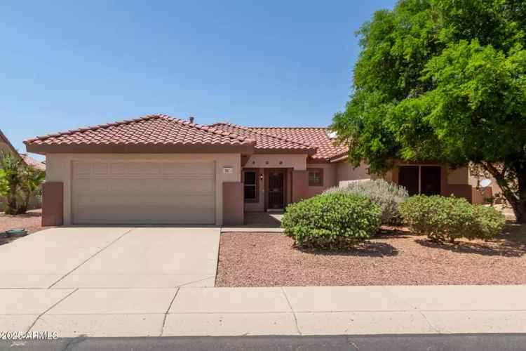 Sun City Grand 2 Bed 2 Bath Home with Resort Amenities