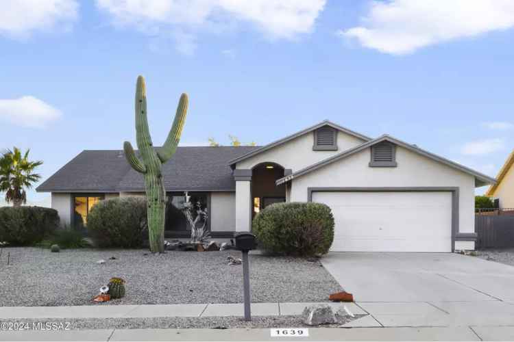 Casa de Colonias Family Home Open Floor Plan Updated Kitchen