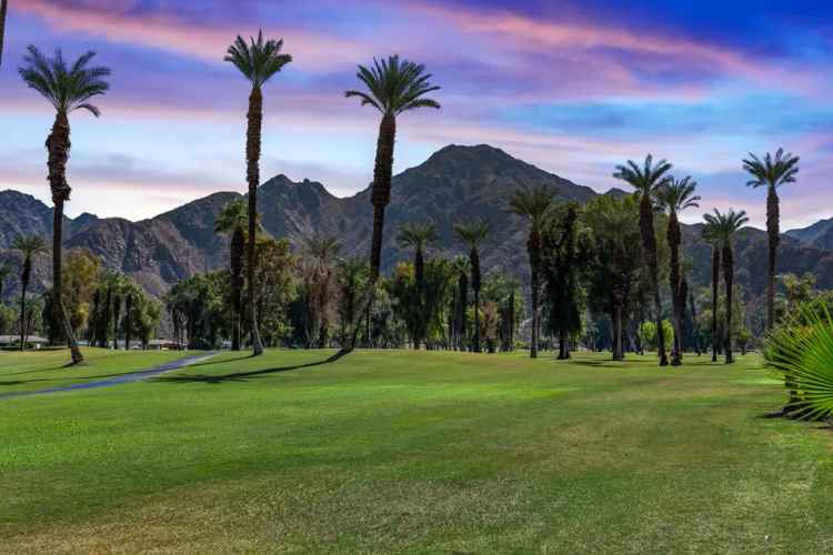 Mid Century Modern Golf Course Home in Indian Wells
