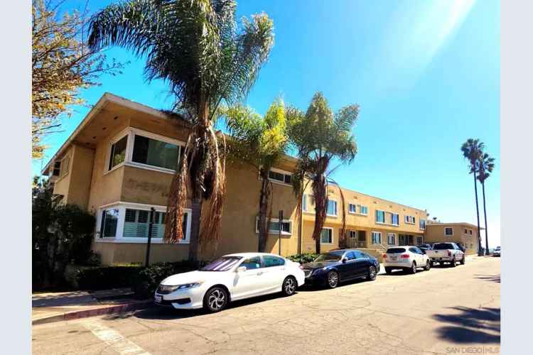 House For Sale , 18, South 3rd Place, Long Beach, California