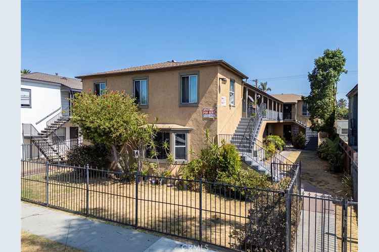 11 Unit Apartment Building in Long Beach Wrigley Area