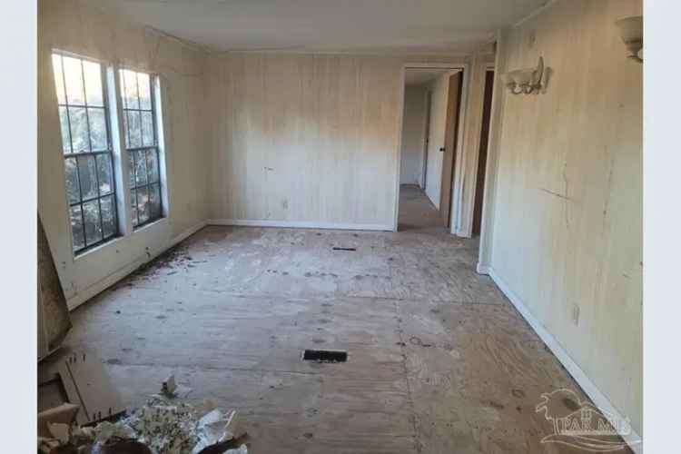 Investor Special Fixer-Upper near Pensacola