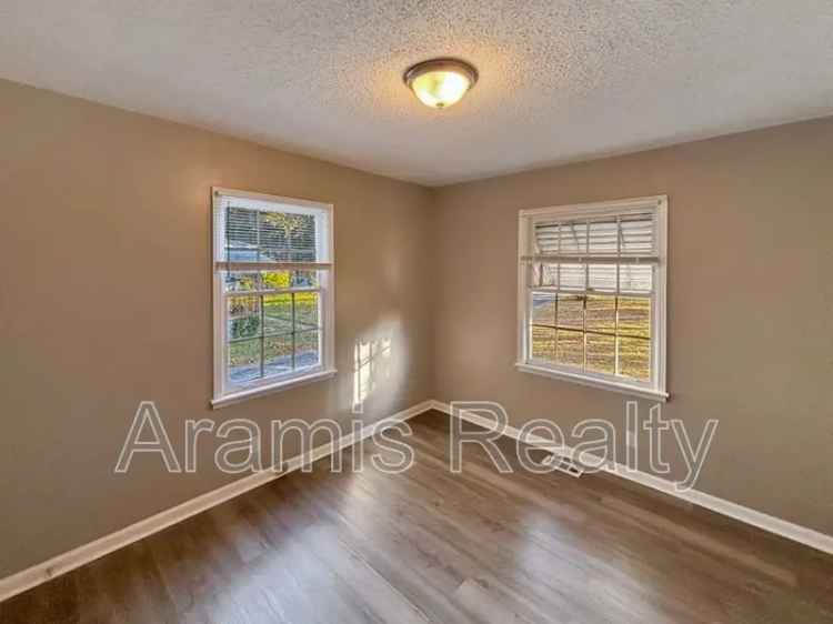 Updated 4-Bedroom Home Near Atlanta Airport