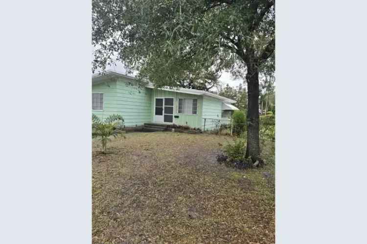 Historic Kenwood 2-Bedroom Home with Private Backyard