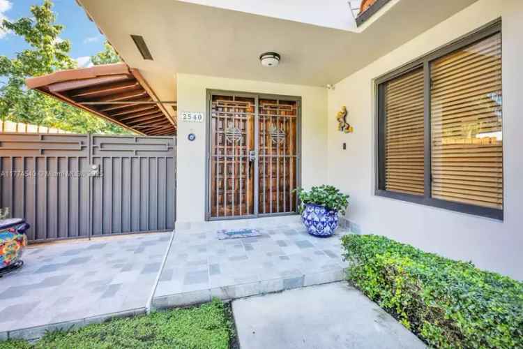House For Sale , 2540, Southwest 11th Street, Miami, Florida