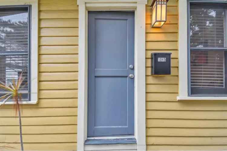 UPTOWN St Petersburg Bungalow Charm Updated Kitchen 2 Bedrooms