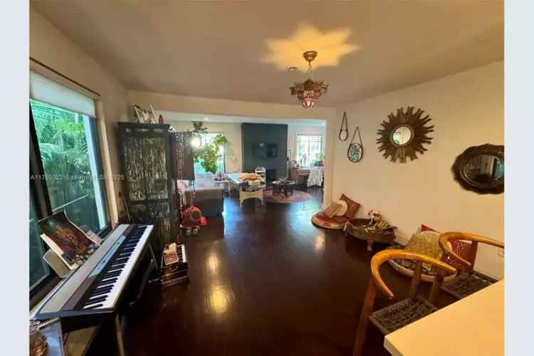 House For Sale , 7020, Northeast 5th Avenue, Miami, Florida