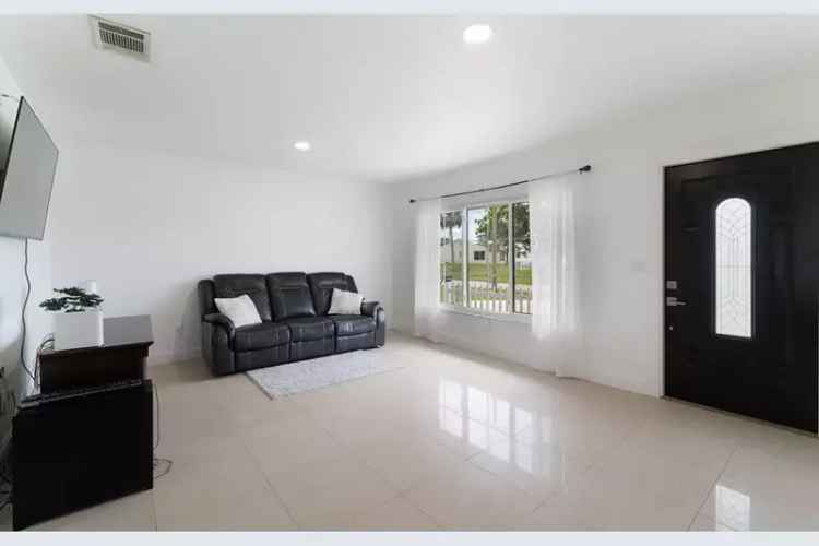 House For Sale , 2161, Southeast Aneci Street, Port Saint Lucie, Florida