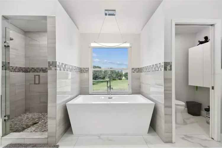 Marina Bay Waterfront Home 3 Bed 2 Bath Luxury Living