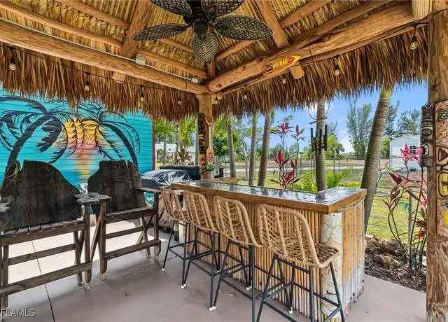 Private Tropical Oasis with Pool Spa Tiki Hut and Extra Lot