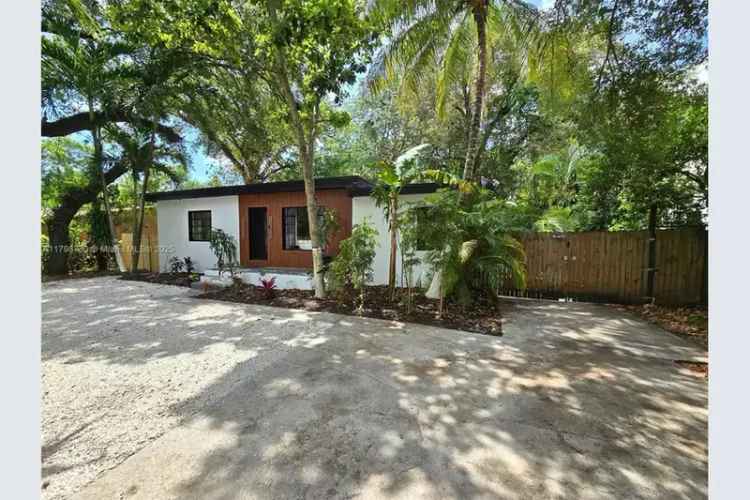 Turn-Key 3-Bed 4-Bath Home in North Miami with In-Law Suite