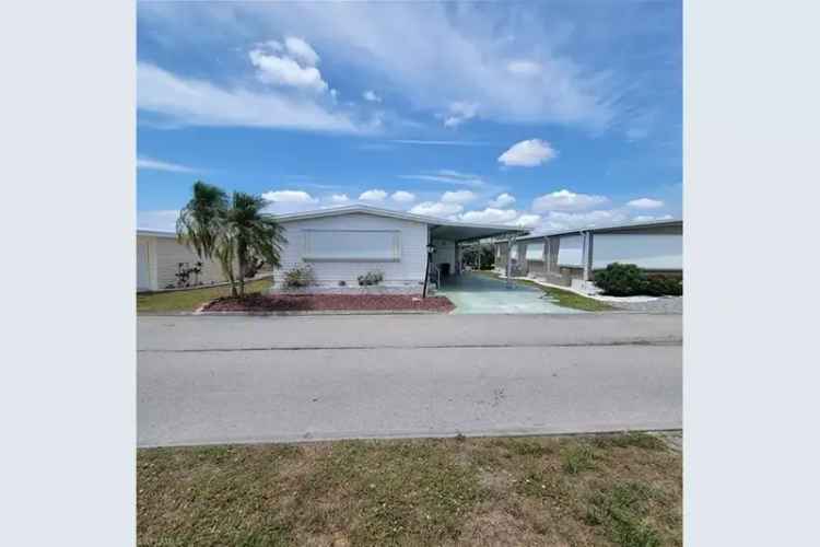 Active Adult Home in Six Lakes: 2 Beds, 2 Baths, Resort Amenities