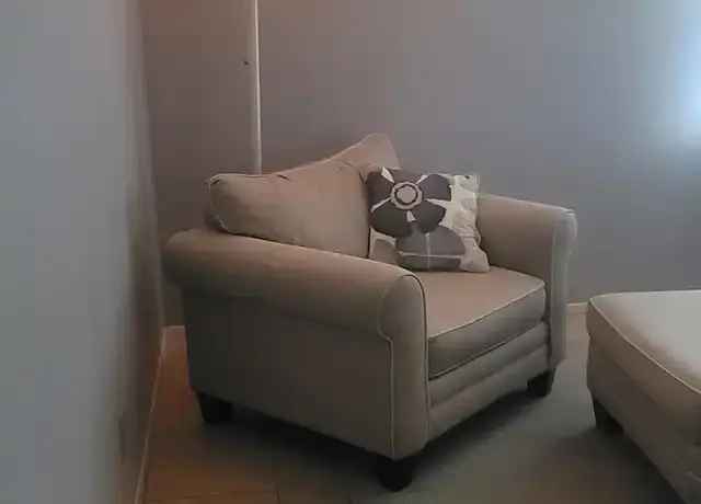 Fully Furnished Home - Remodeled Kitchen & Bathroom