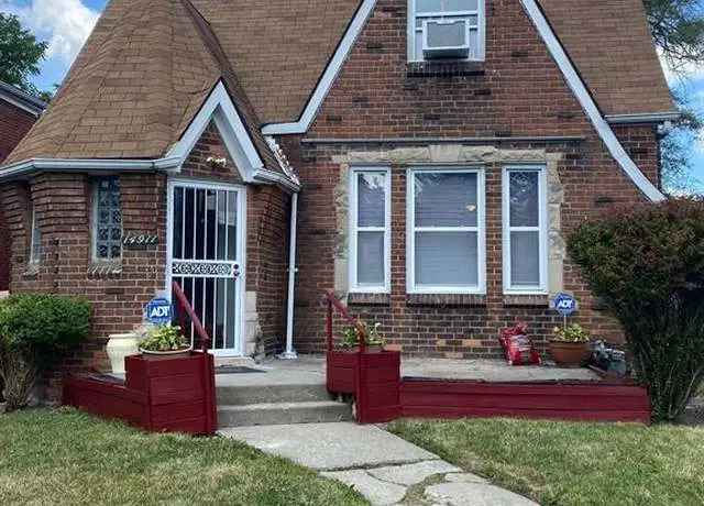 Spacious Detroit Home with Multi Family Potential Near Grand River