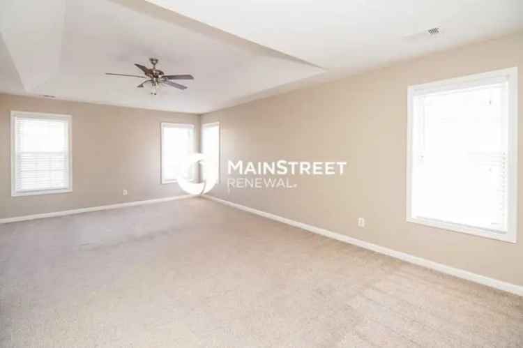 Modern Pet-Friendly Home Near Schools and Parks