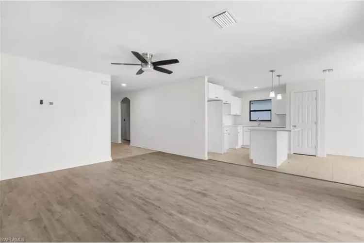 House For Sale , 390, Shadow Lakes Drive, Florida