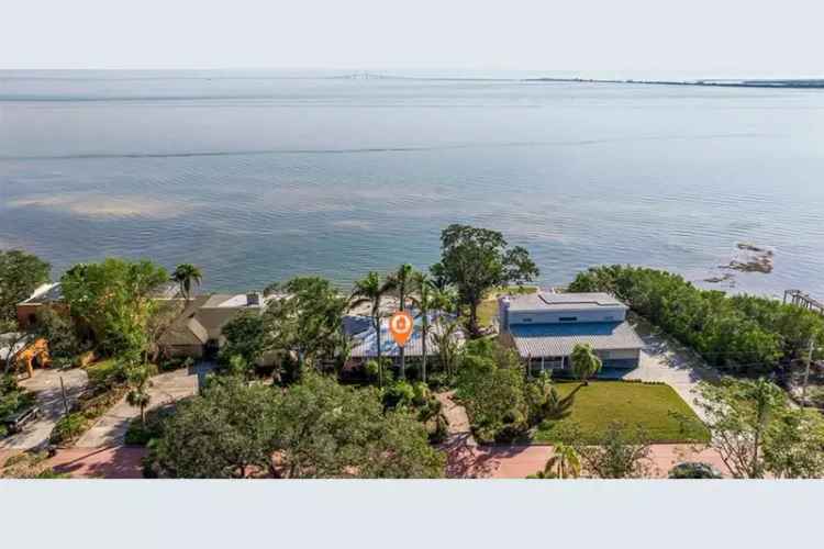 Stunning Waterfront Retreat in St Pete's Pink Streets - Bay Views, Solar, Updated