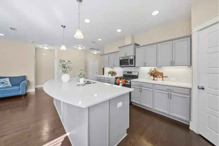 Breakfast Point Modern Home Near Beaches