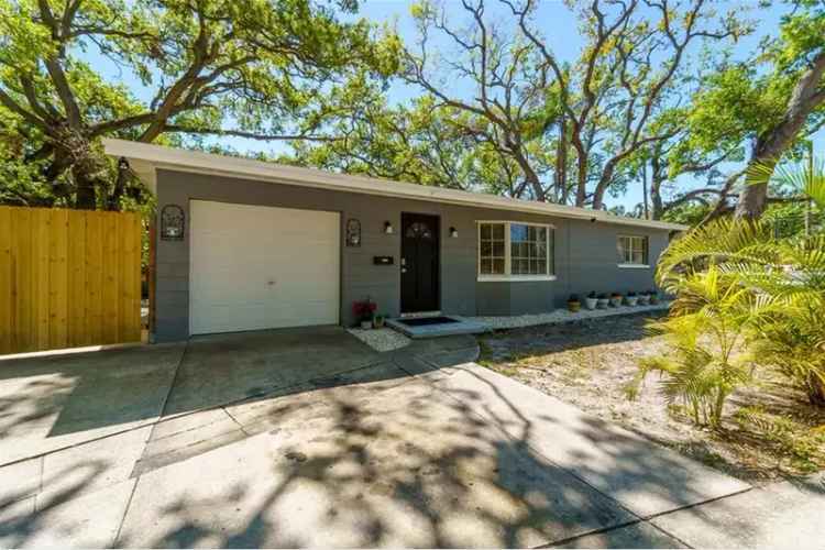 Updated Block Home near Jungle Prada Park and Beaches