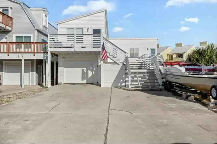 Navarre Beach Home: Pool, EV Charging, High ROI