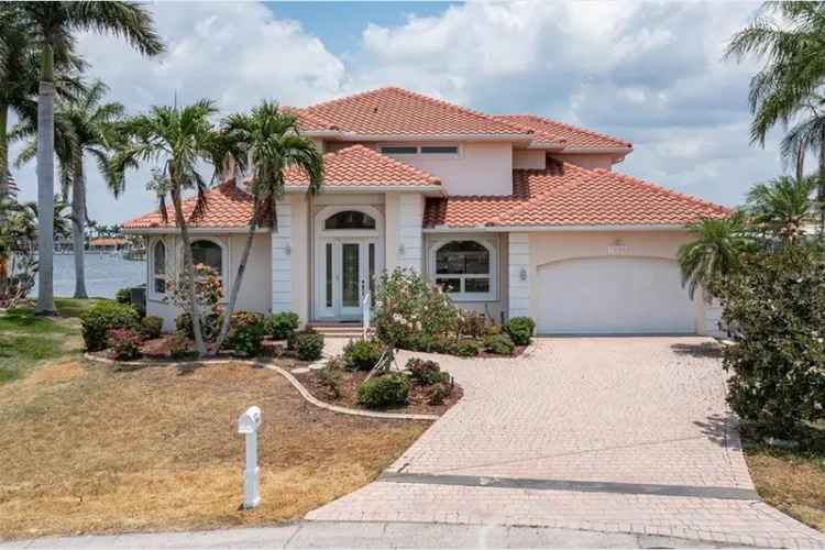 House For Sale , 1060, San Mateo Drive, Punta Gorda, Florida
