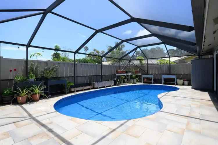 Updated 3 Bed 2 Bath Villa in Westwood Gardens Palm Beach Gardens