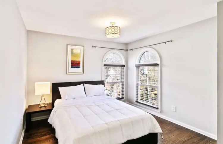 201 5th St Ne #A