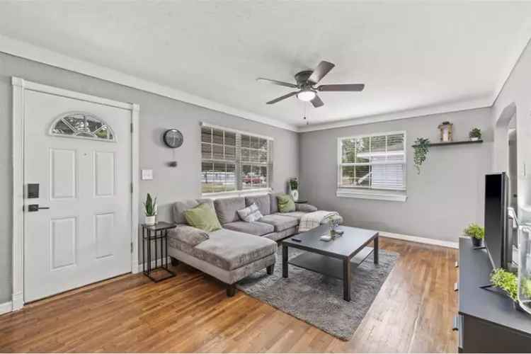 Cozy 3 Bed 2 Bath Home Near St Pete Beach and Downtown