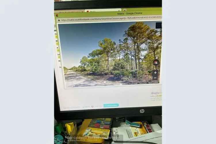 Residential Plot in Quiet Community