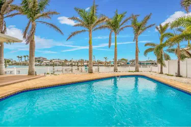 Waterfront Retreat Causeway Isles: Stunning Views, Boat Lift, Pool