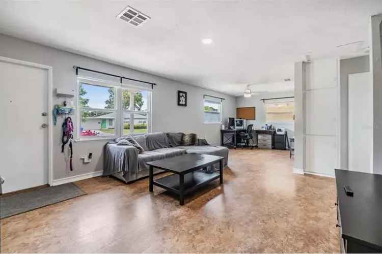 Two-Bedroom St Petersburg Home with Bonus Room and Huge Backyard