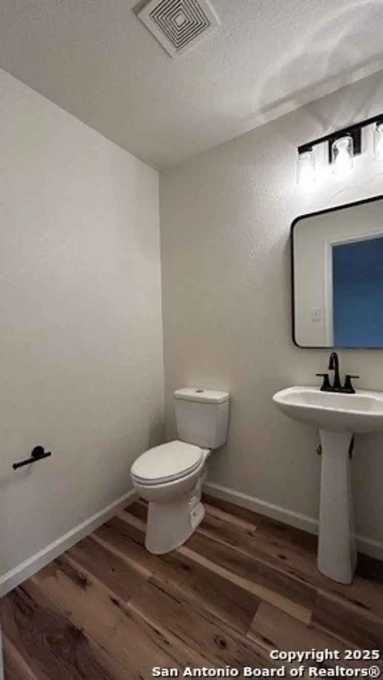 3 Bed 25 Bath Home Laminate Floors Open Floor Plan Game Room Near Randolph AFB