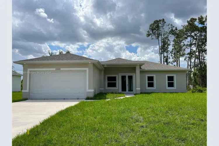 3 Bed 2 Bath Open Concept Home with Flex Den No HOA Fees