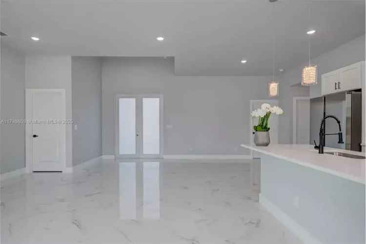 House For Sale , 203, East 7th Street, Lehigh Acres, Florida