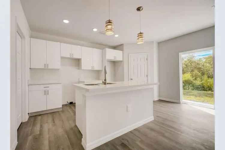 Stunning New Construction Home in Lehigh Acres