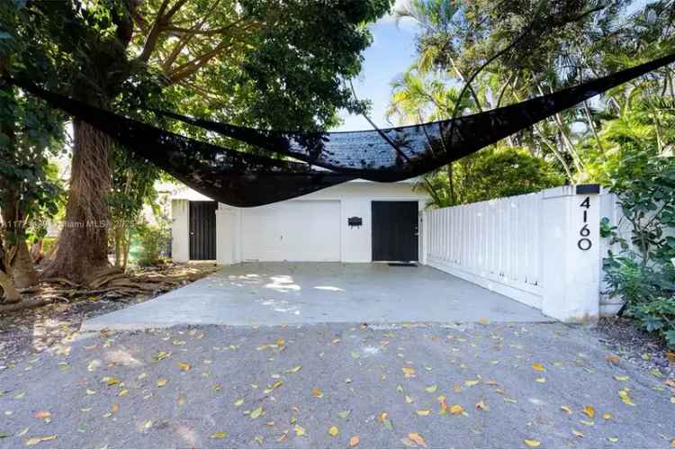 South Coconut Grove Tropical Retreat - 3BR, Pool, Private Garden