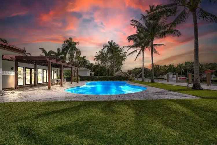 Belle Meade Island Waterfront Home with Pool and Dock