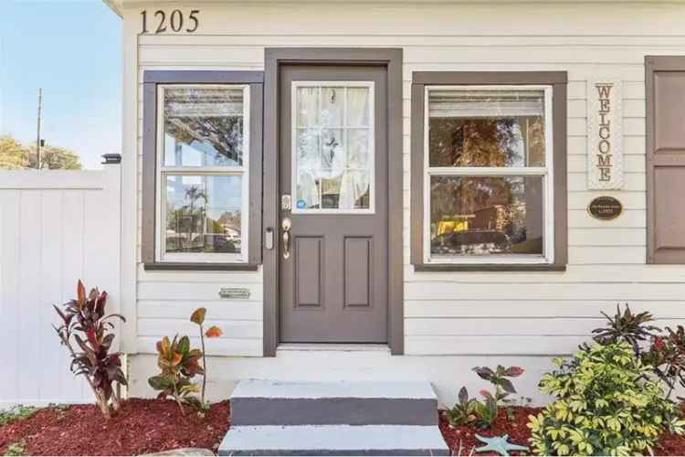 Historic Dutch Colonial Revival Home in Saint Cloud - Updated 4 Bedroom 2 Bathroom