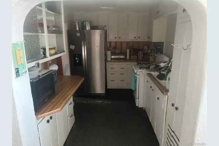 House For Sale , 2101, East 9th Street, Pueblo, Colorado