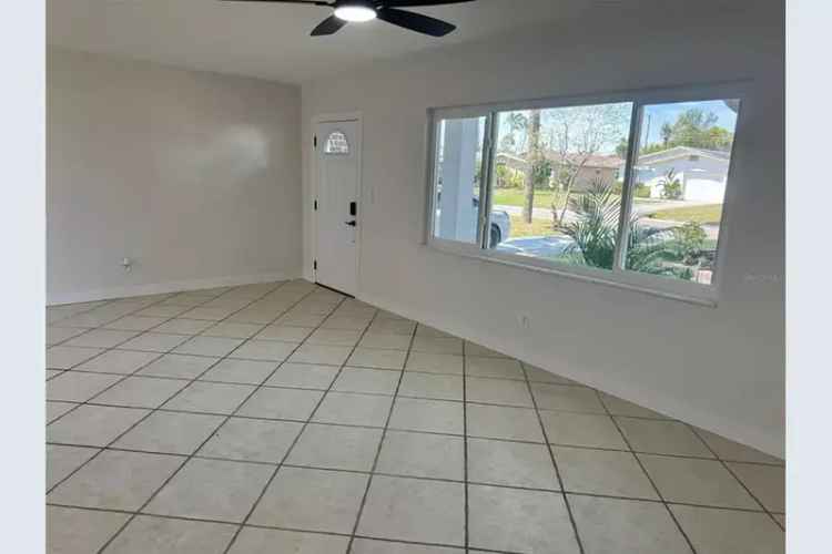 Remodeled 2-Bed 1-Bath Home with Bonus Room in St Pete