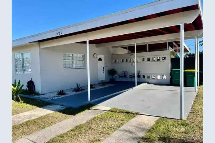 House For Sale , 681, Dalton Boulevard Northeast, Port Charlotte, Florida